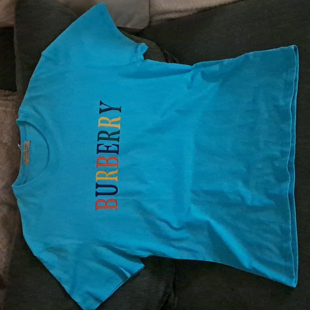 Burberry t-shirt